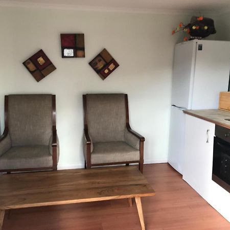 Cosy Cottage Annex In Fairlop 伊尔福德 外观 照片