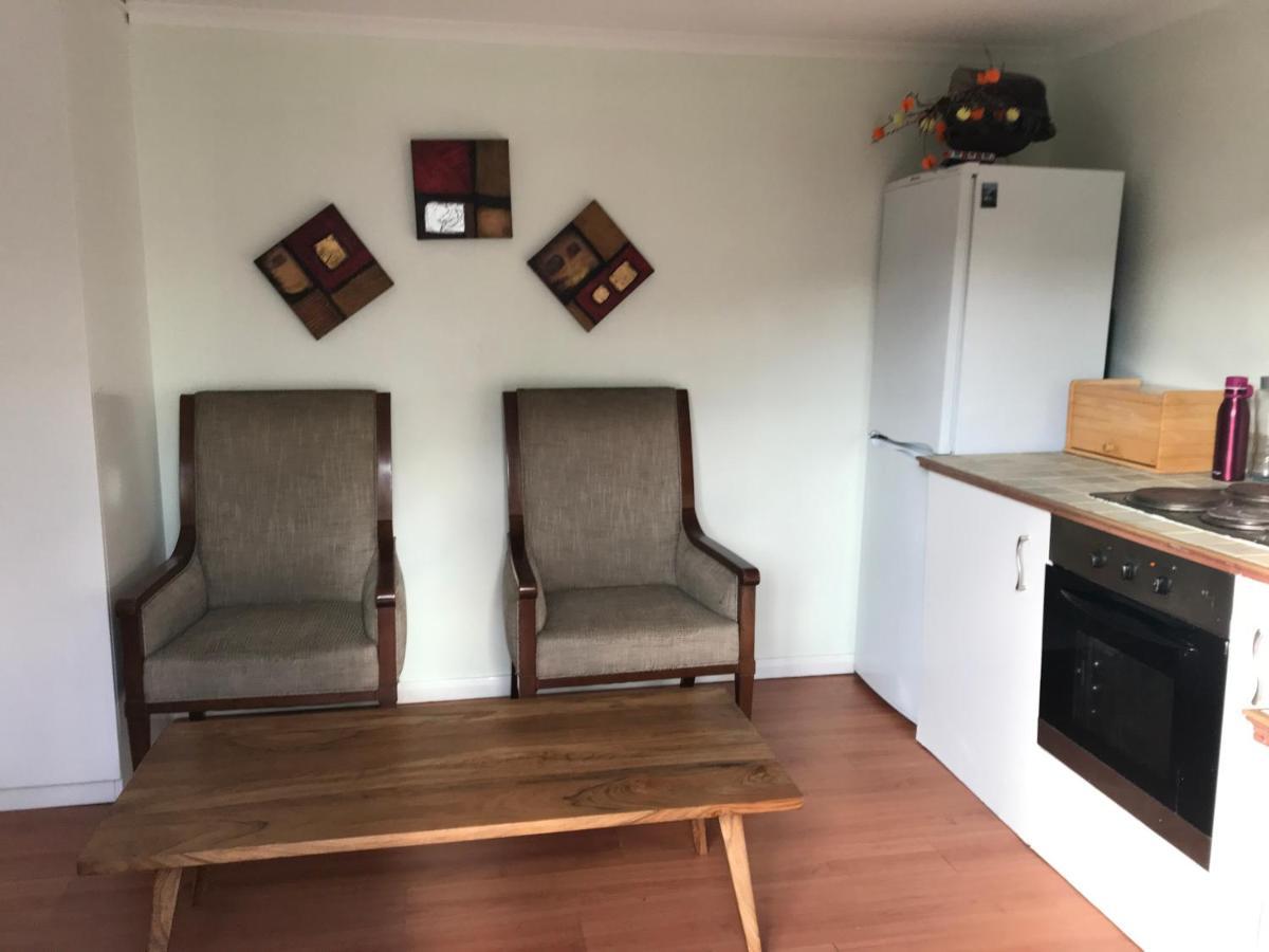 Cosy Cottage Annex In Fairlop 伊尔福德 外观 照片